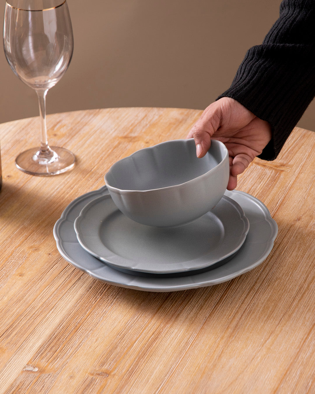 Scalloped Edge Quarter Plate