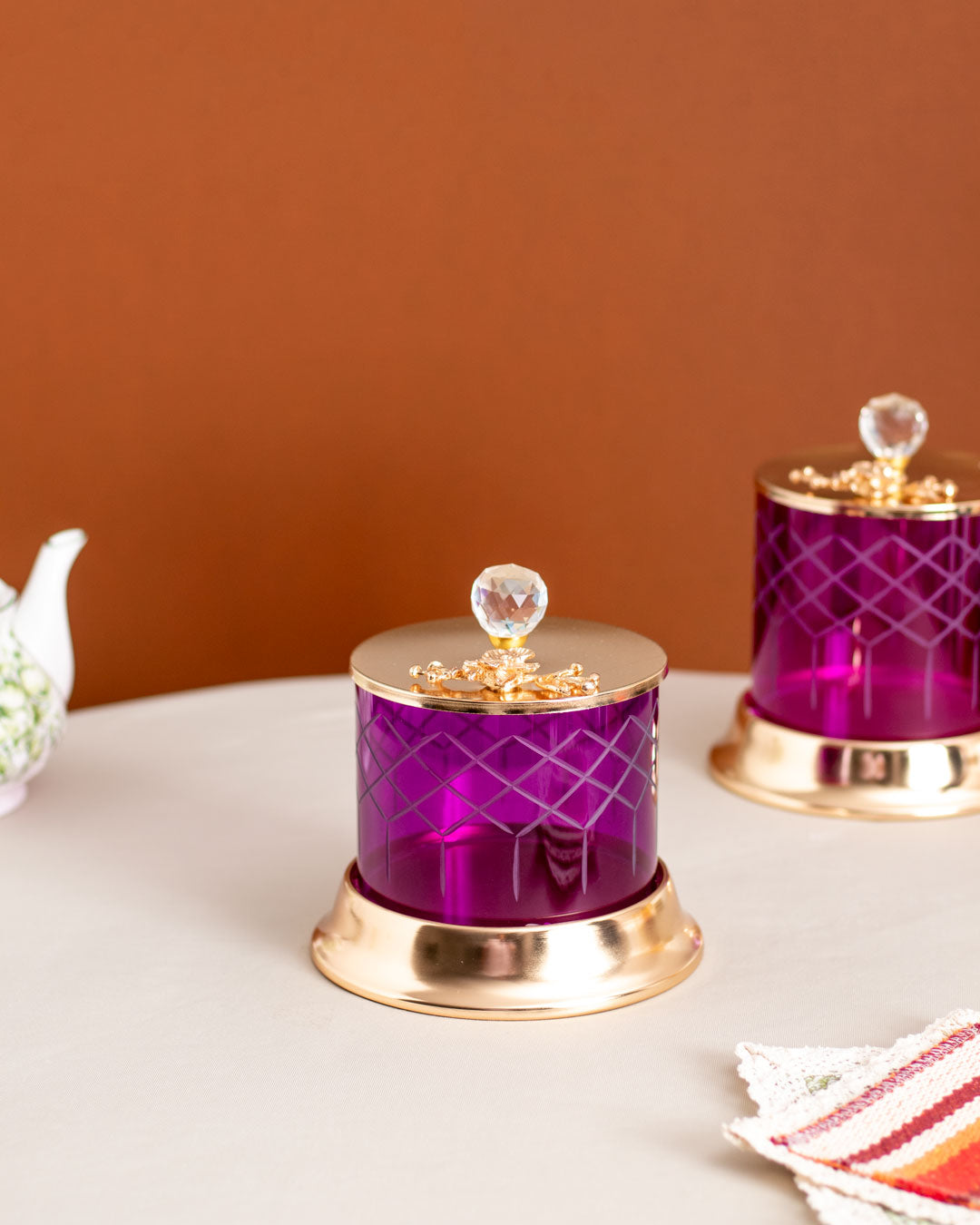 Wild Berry Ginkgo Jar With Lid - Small