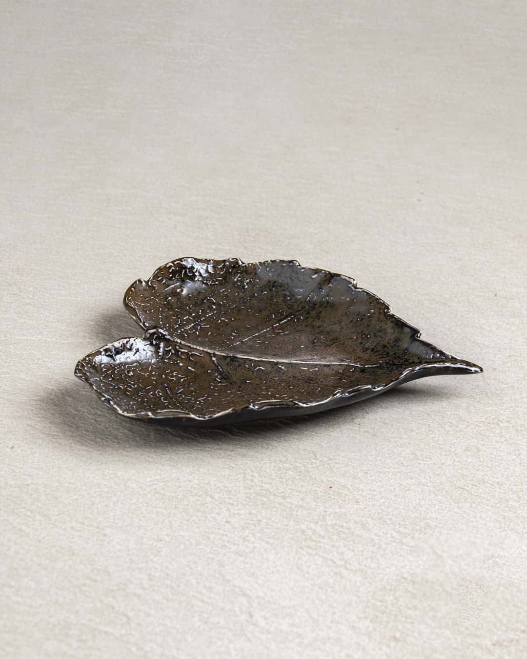 Ficus Religiosa Leaf Ring Dish - Rustic Brown