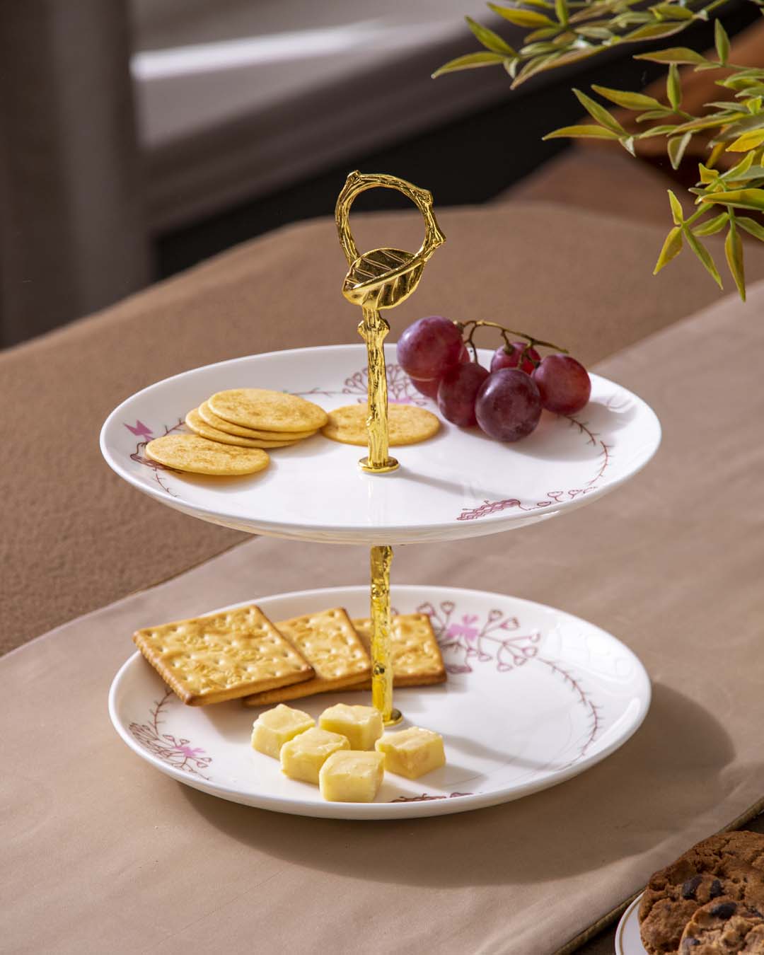 Jingle Bells 2-Tier Cake Stand