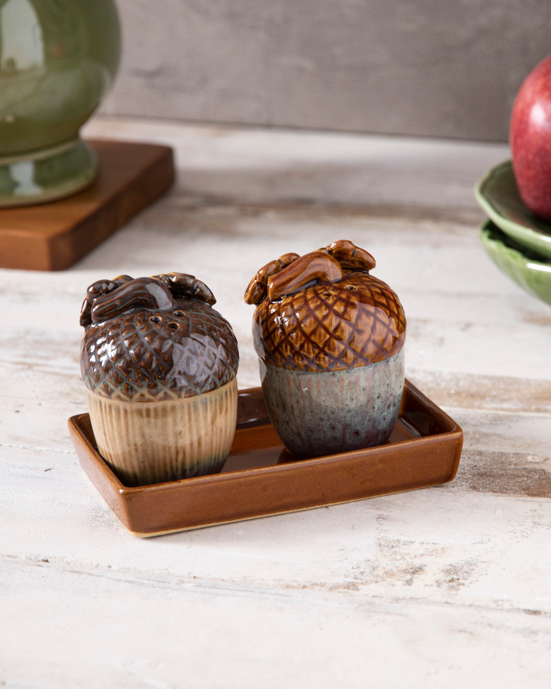 Acorn Salt & Pepper Shaker Set
