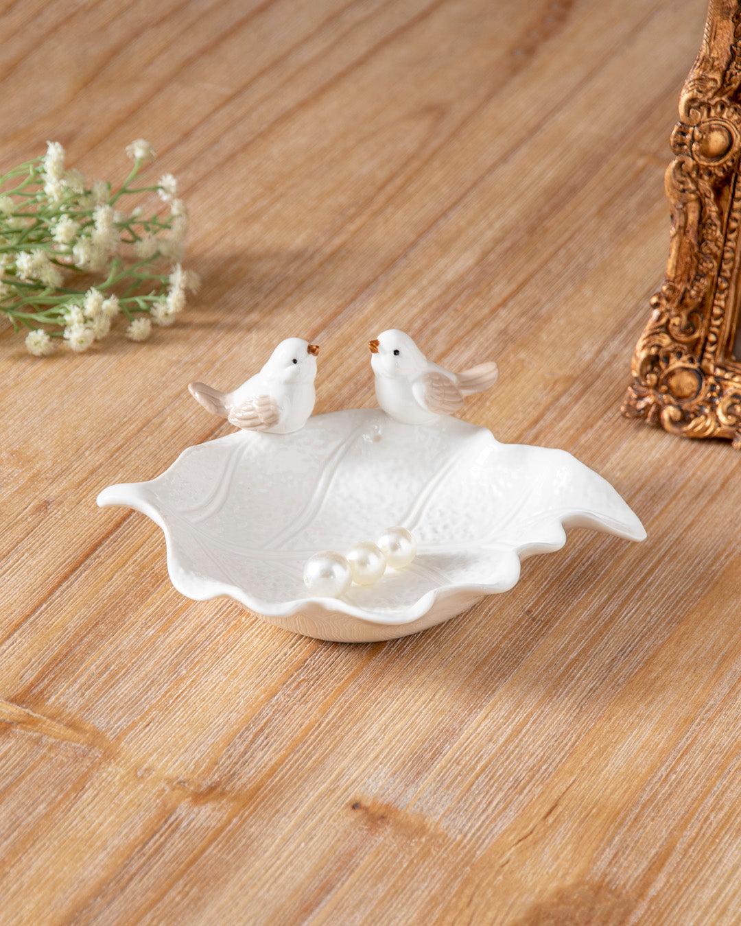 Botanical Bliss Leaf Ring Dish - White