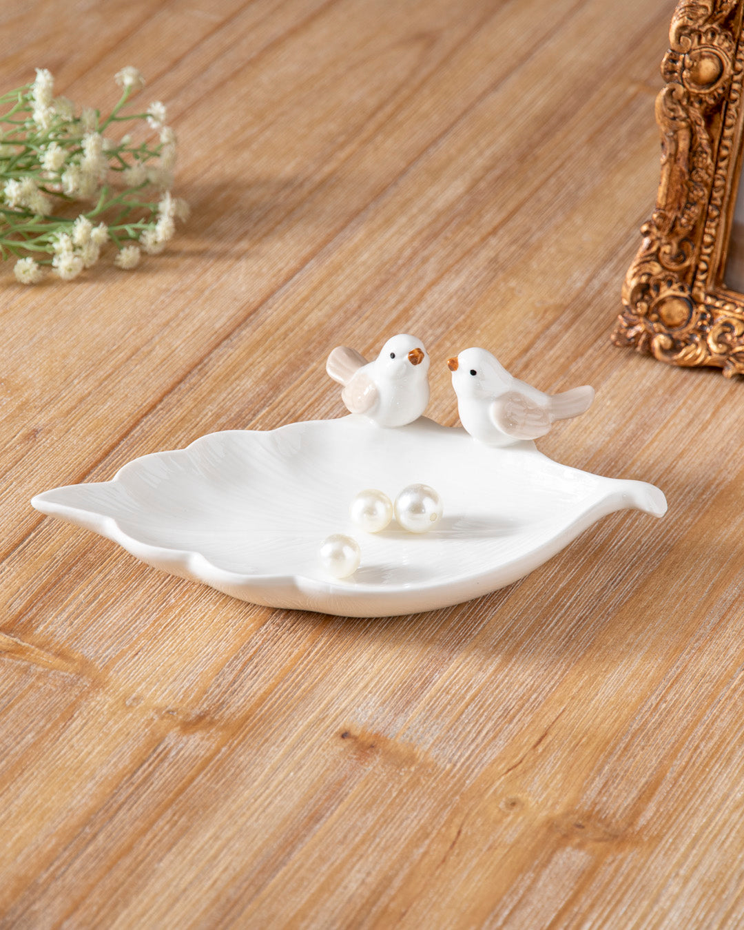 Whispering Lovebirds Leaf Ring Dish - White