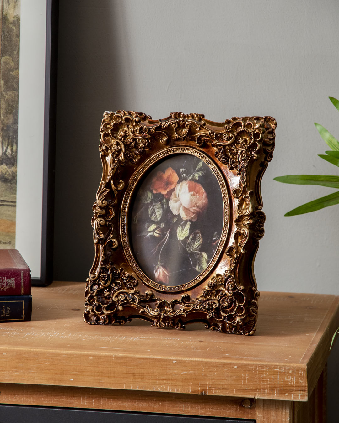 Golden 'Louis' Photo Frame