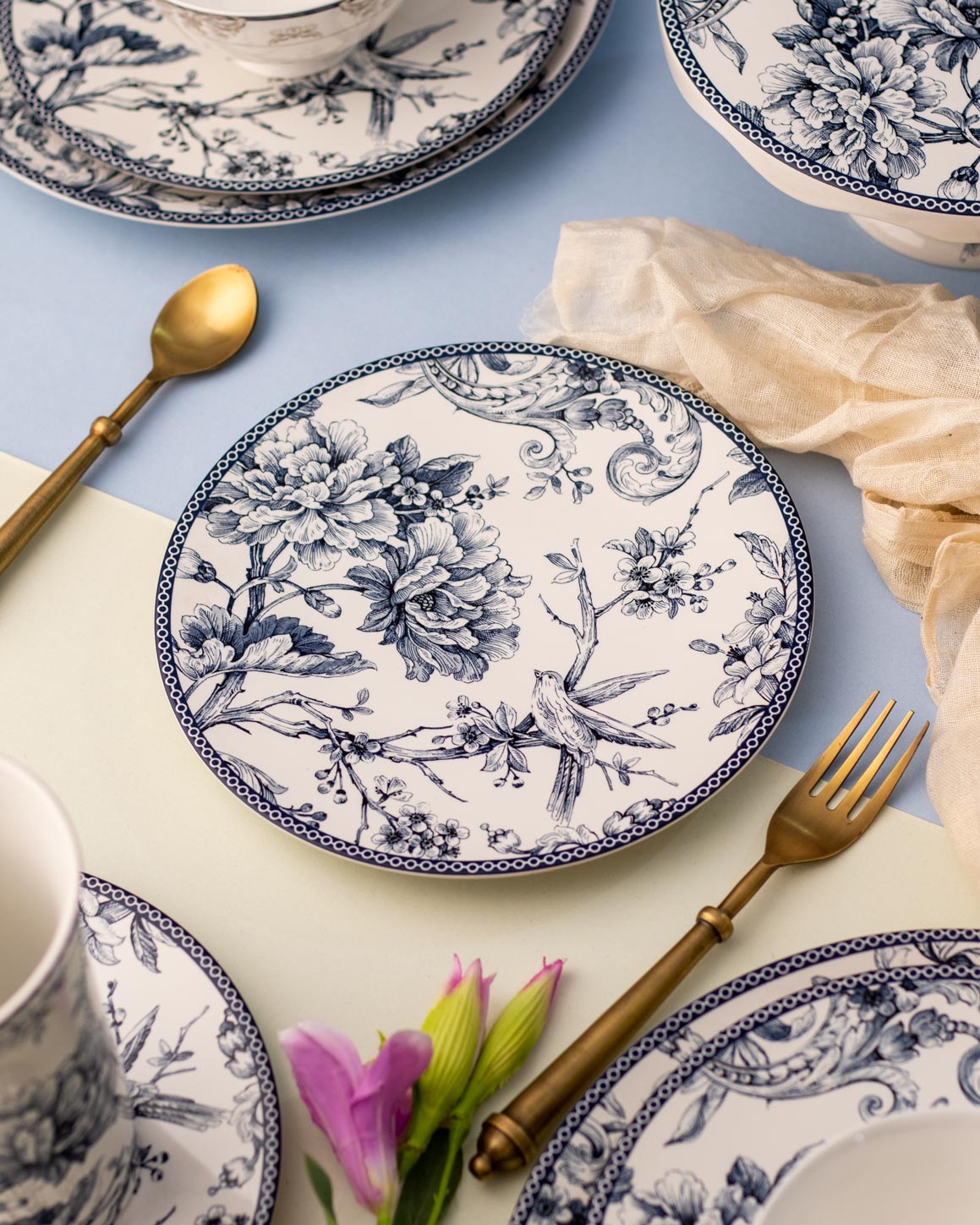 Adelaide Blue Quarter Plate