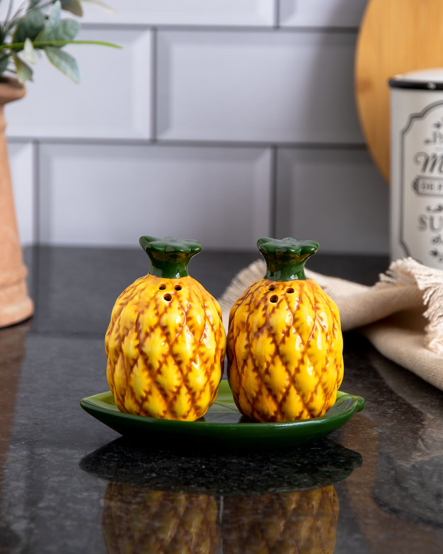 Pineapple Salt & Pepper Shaker Set - Yellow