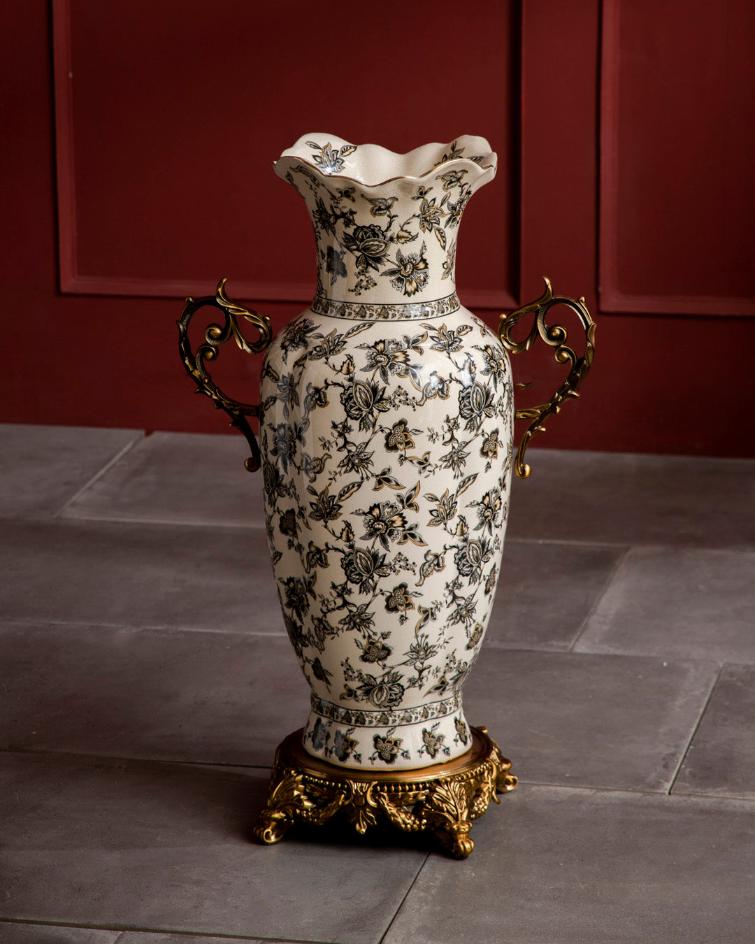 'Royal Noir' Ornamental Floor Vase