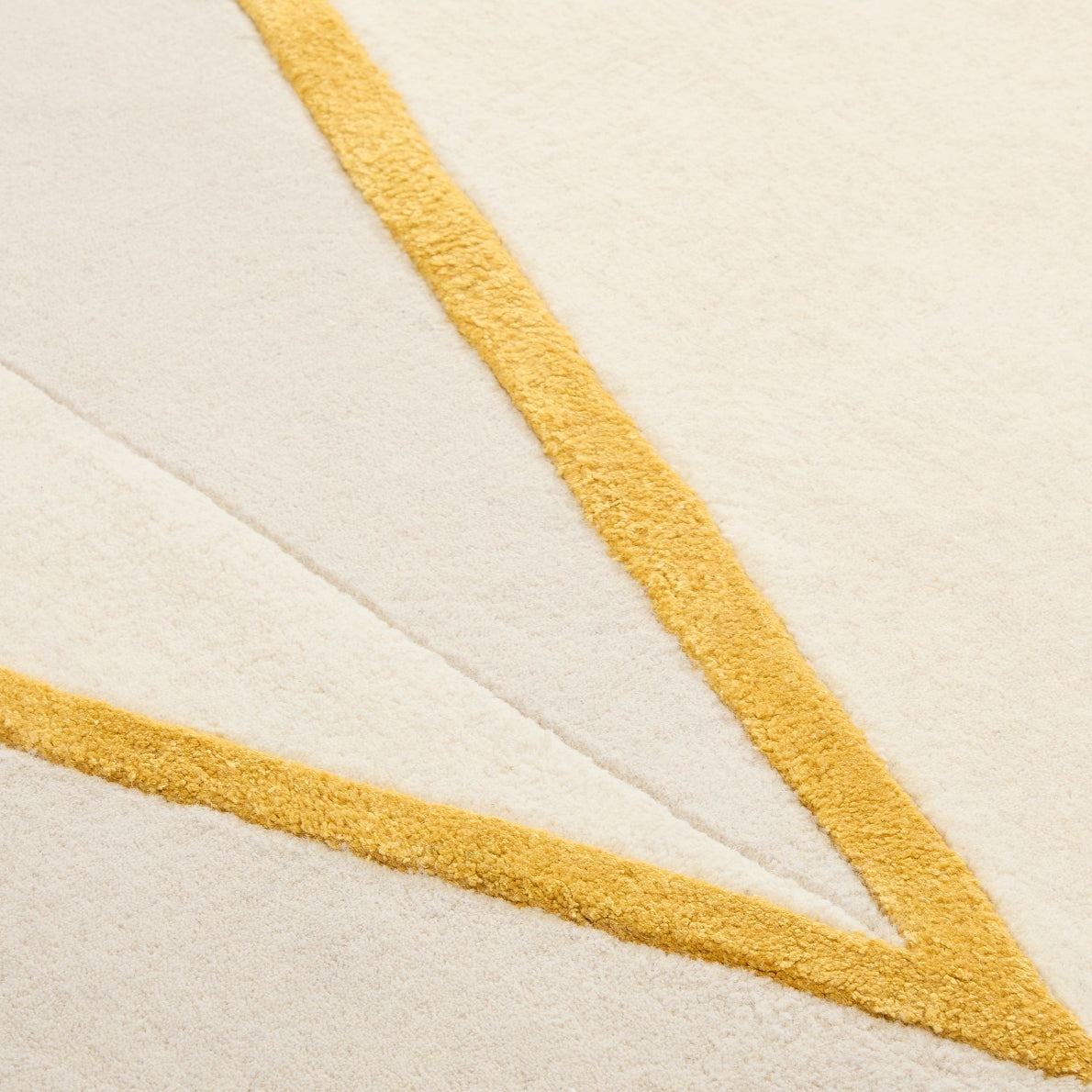 Mawja woolen and silk Hand Tufted Carpet