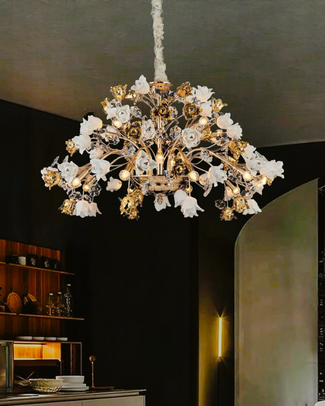 Luxury Blossom Bouquet Chandelier - 20 Bulbs
