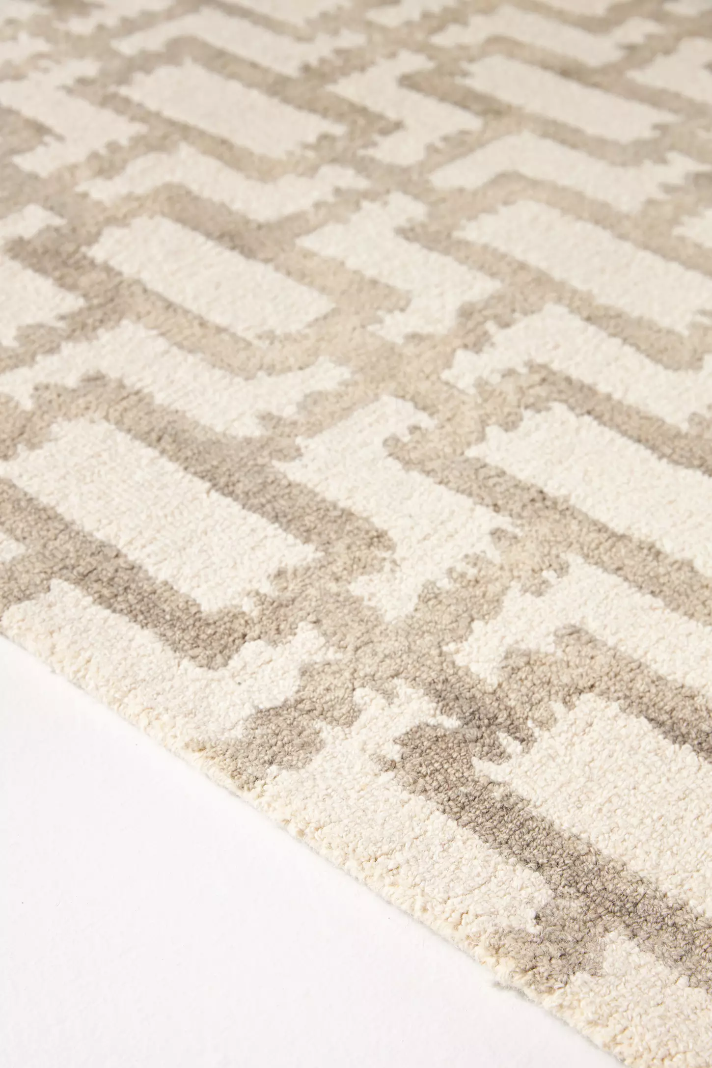 Blocco woolen Hand Tufted Carpet