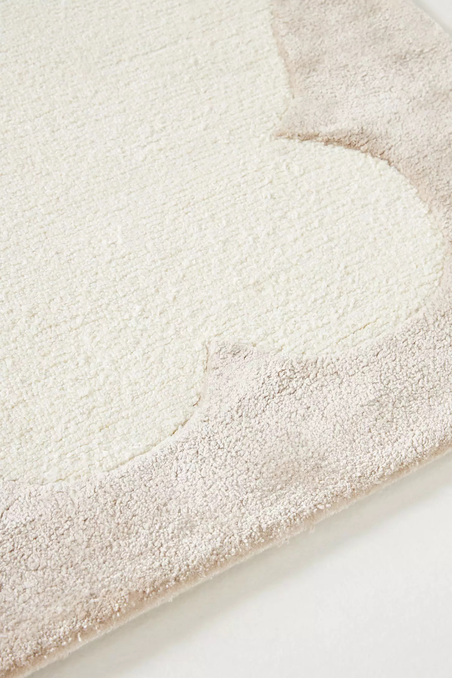 Frame woolen and silk Hand Tufted Carpet