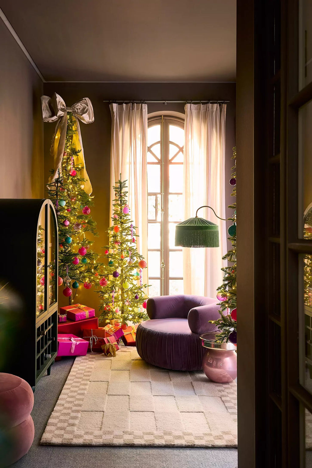 Checkmate Charm Ivory woolen Hand Tufted Carpet