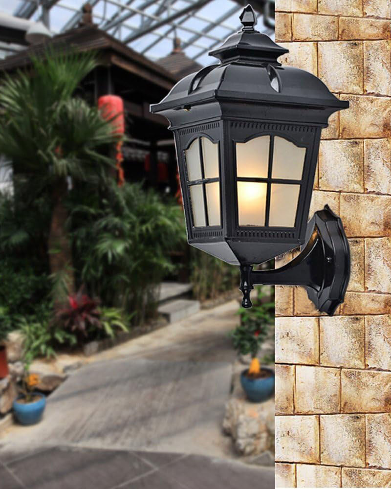Black Classic Outdoor Wall Light