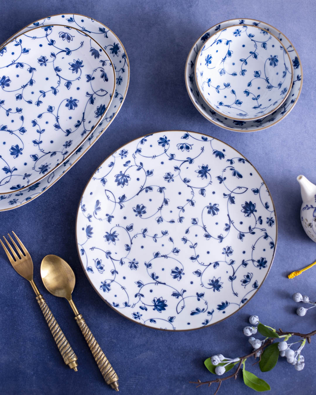 Orchid Blue & White Quarter Plate