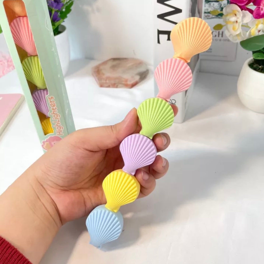 Shelly: 5-Color Stackable Sea-Shell Highlighters (Set of 6) ‚Äö√Ñ√¨ Fun & Colorful Markers for Kids & Journaling