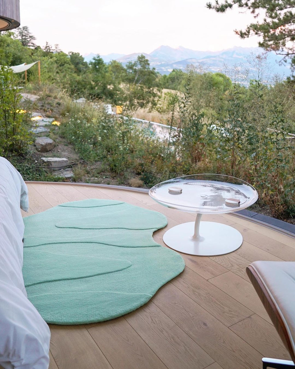 Hour glass high low Hand Tufted carpet