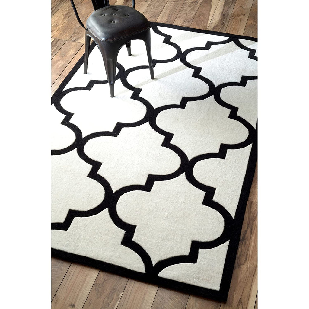 White and black lines Hand tufted carpets